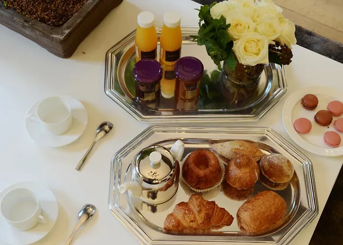 Tour Eiffel Appartement *