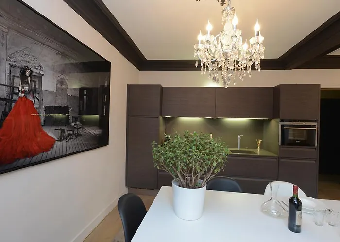 Tour Eiffel Appartement *